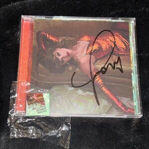 Taylor Swift The Life of a Showgirl Signed CD Photo #2